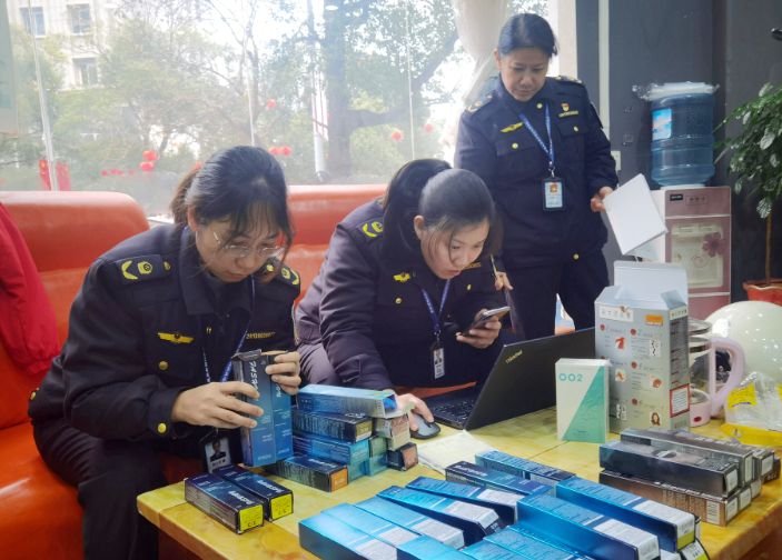 开云体育官方网站-化妆品超期仍敢使用!广西来宾市兴宾区某美发院被罚